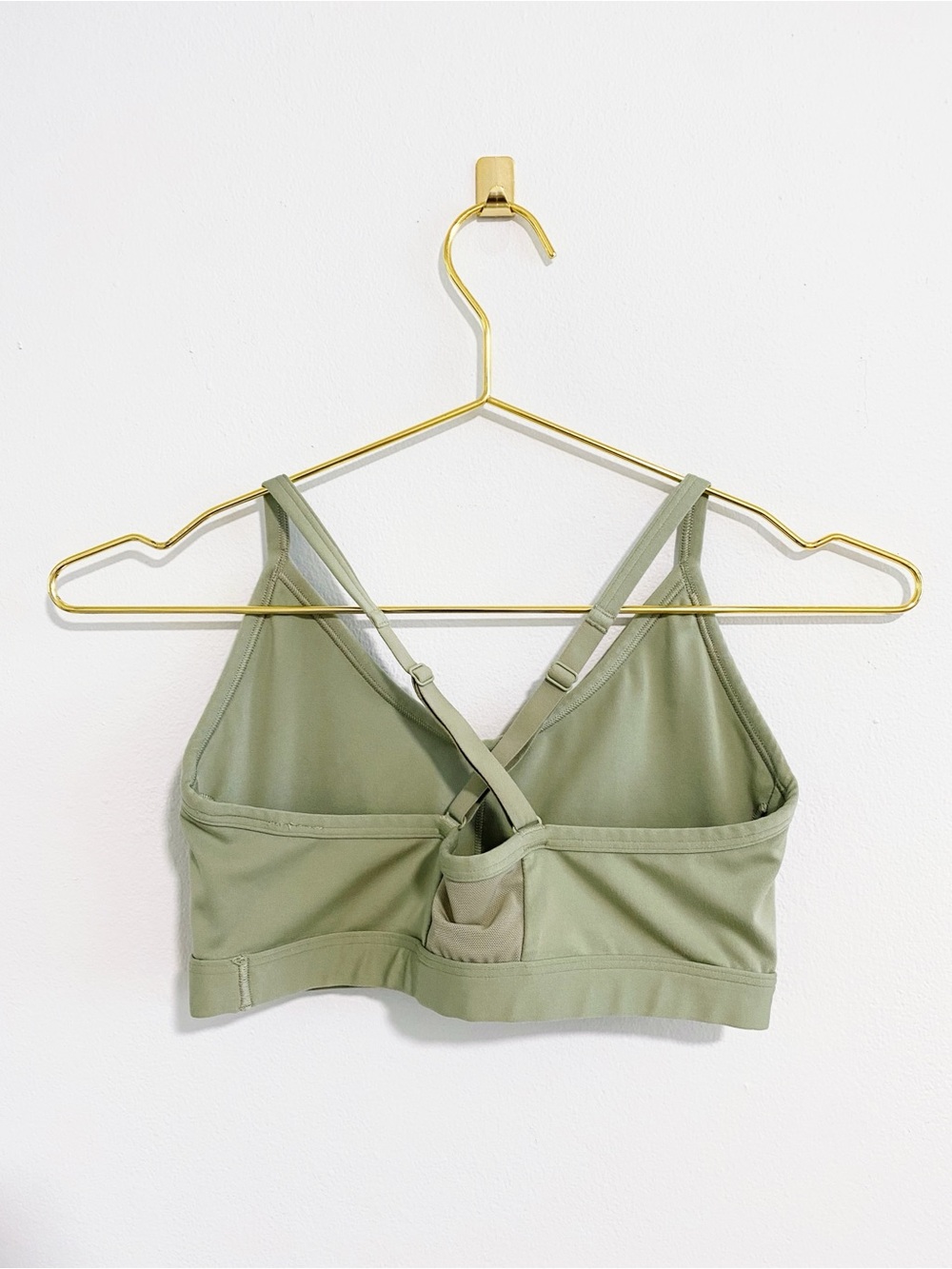 Gymshark Ruched Sports Bra - Picture 2 of 3